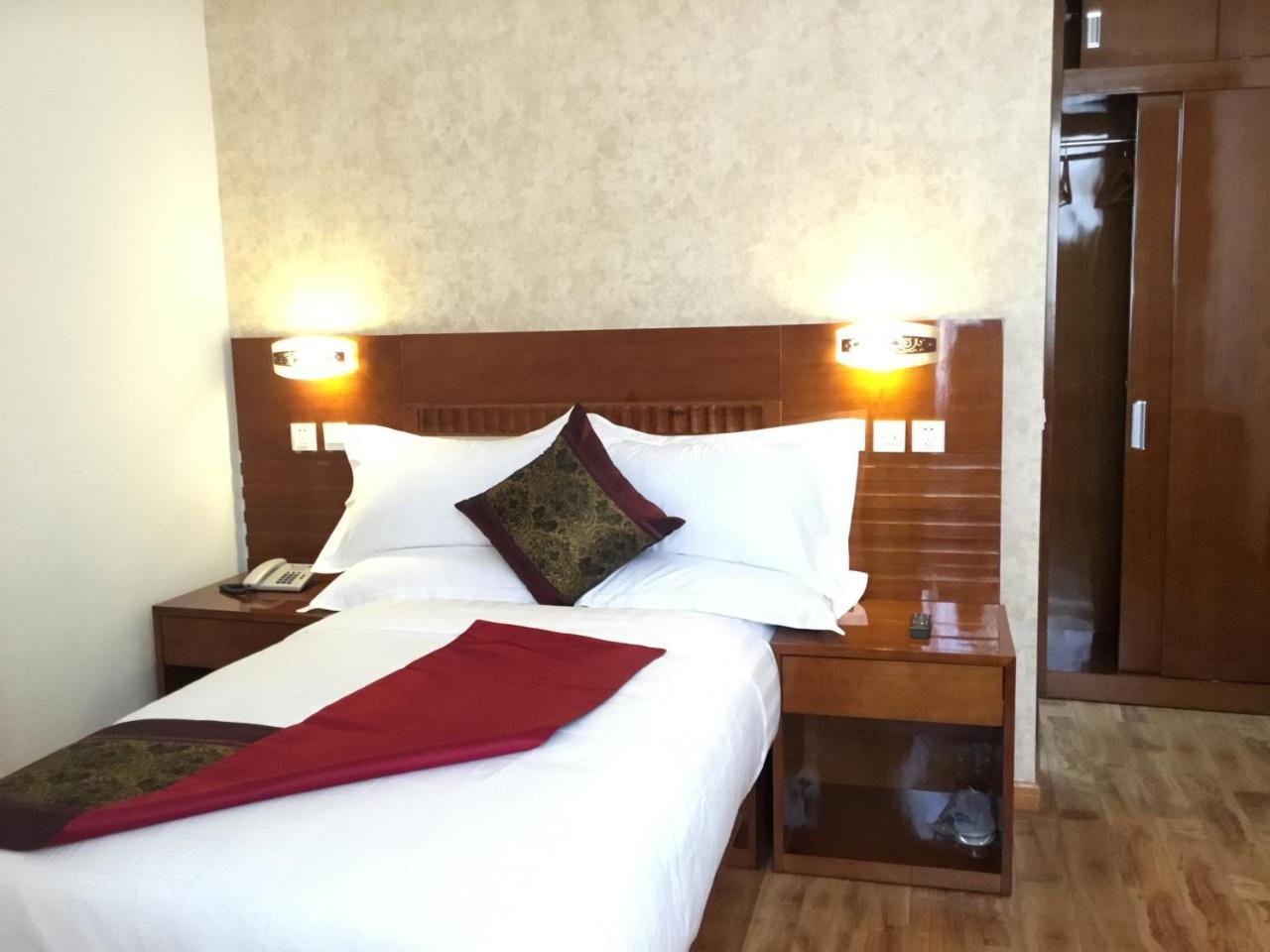 Marcen Addis Hotel Luaran gambar